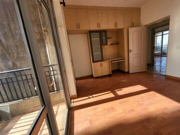 Balcony in 3.5 BHK Apartment at Unitech Uniworld Gardens, Sector 47 – for Rent