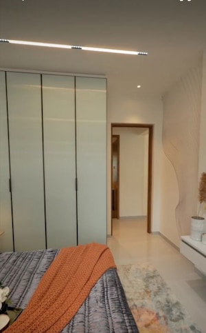 Room in 4 BHK Apartment at Jubilee Hills – for Sale