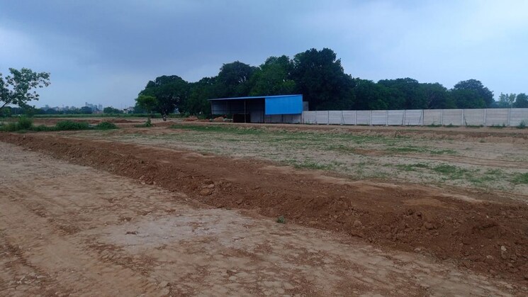 undefined, krishna-villa-sector-16b  90 Sq.Yd. Plot In Sector 16b Greater Noida Greater Noida 9948372