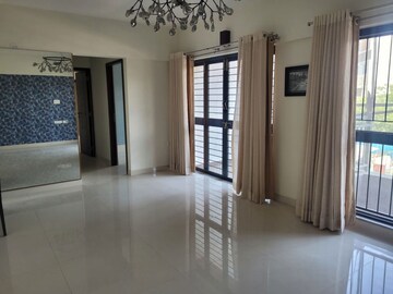 Room in 2 BHK Apartment at Kumar Palmspring Towers, Undri – for Sale