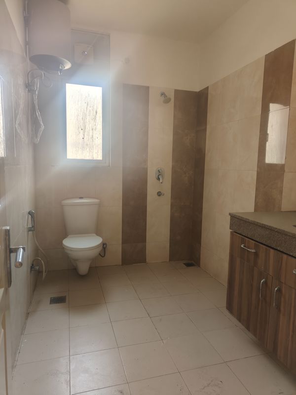 4 BHK + Servant Room Apartment For Sale in Alphacorp Gurgaon One 84