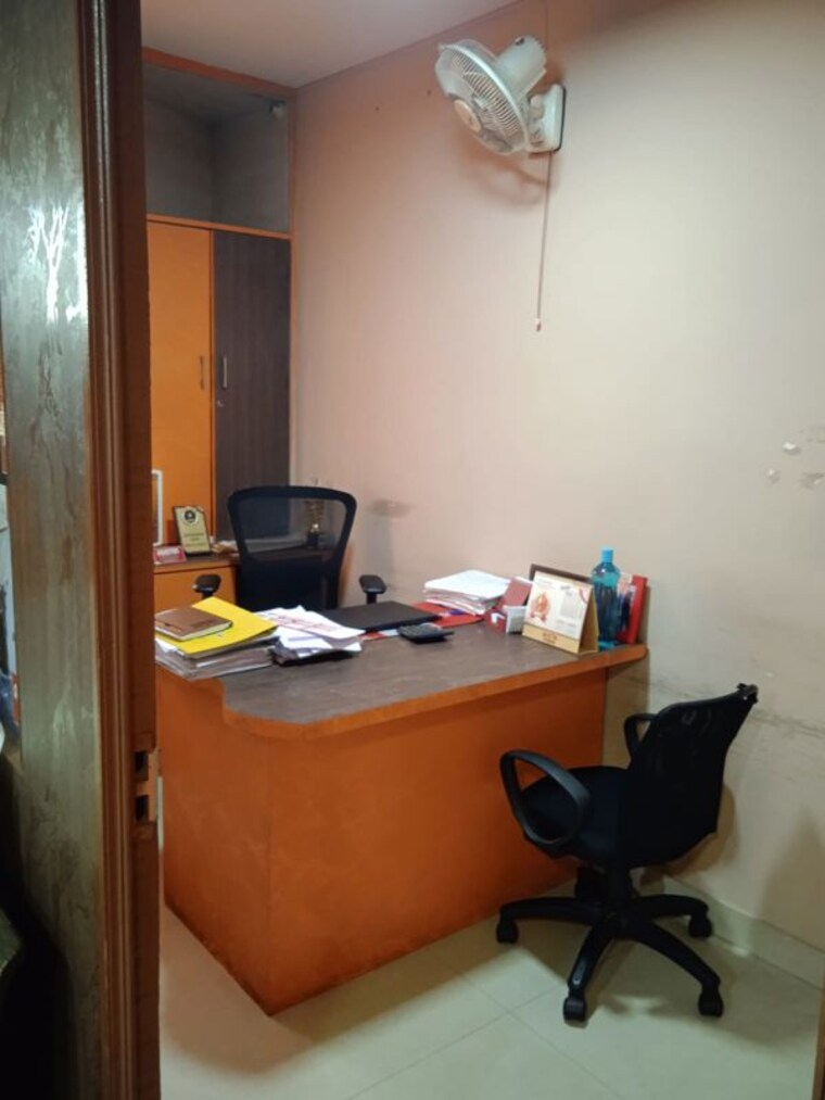 Team Area, new alipore Commercial Office Space 700 Sq.Ft. In New Alipore Kolkata 9948703