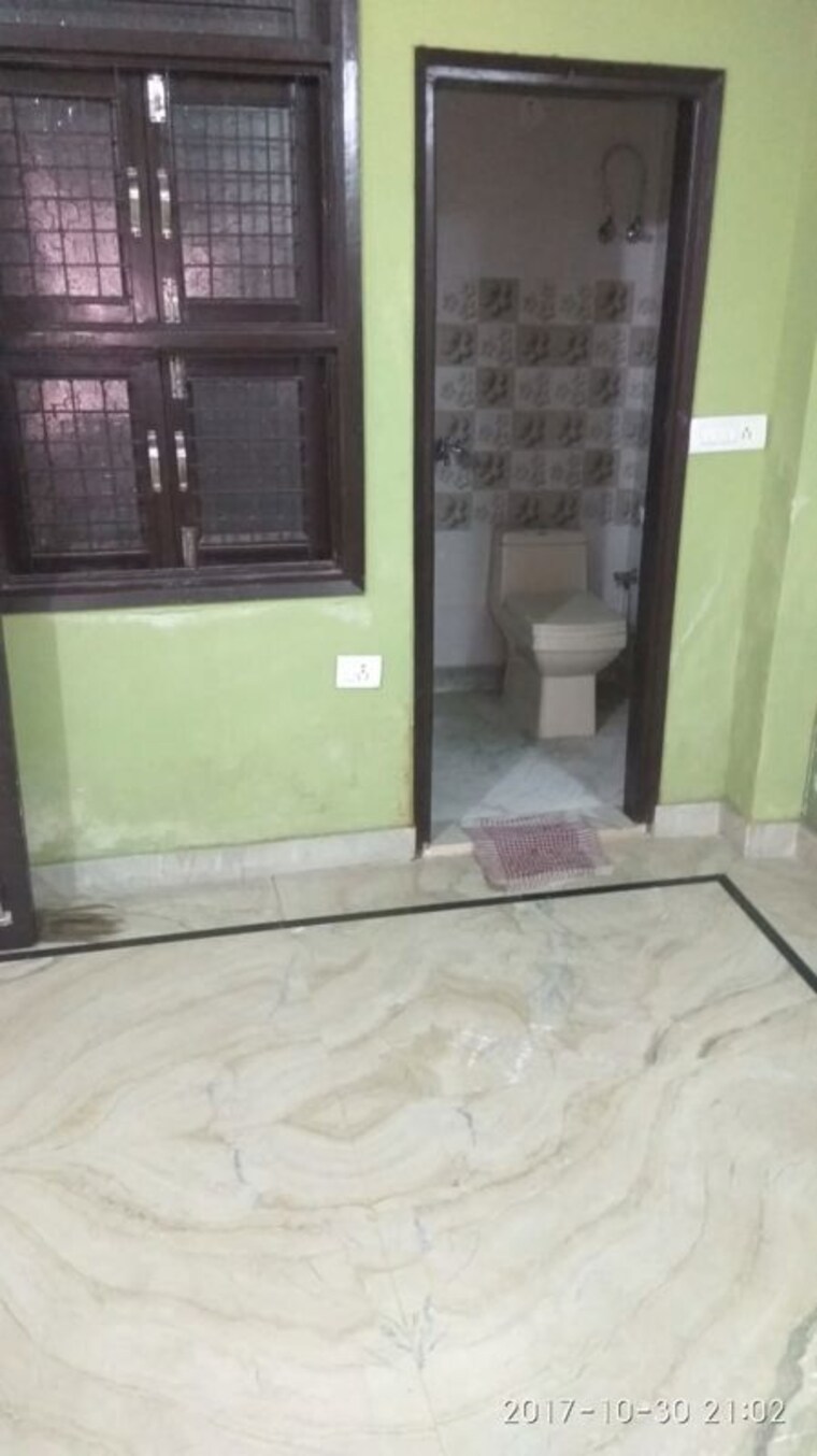 Room, laxmi nagar 2 Bedroom 530 Sq.Ft. Builder Floor In Laxmi Nagar Delhi 9948707