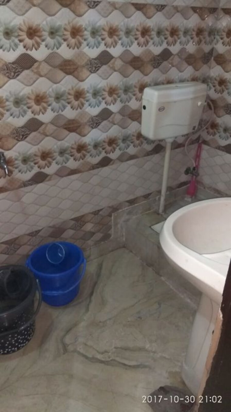 Bathroom, laxmi nagar 2 Bedroom 530 Sq.Ft. Builder Floor In Laxmi Nagar Delhi 9948707