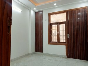 Room in 2 BHK Builder Floor at Mahavir Enclave 1 – for Rent