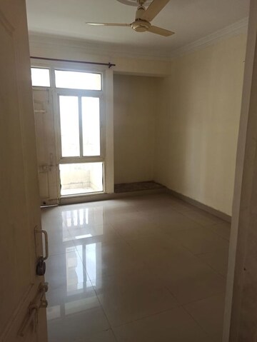 Room in 3 BHK Apartment at Samiah Melrose Avenue, Vrindavan Yojna – for Sale