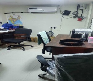  Office Space For Rent in Dadar East