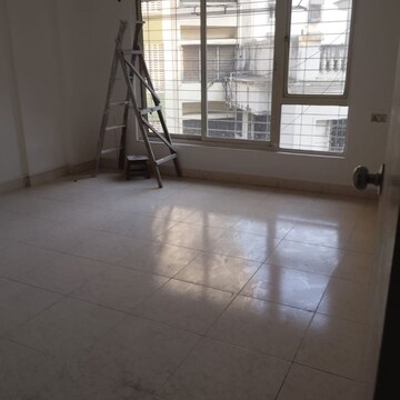 Room in 3 BHK Apartment at Solitaire Malad West, Navy Colony – for Rent