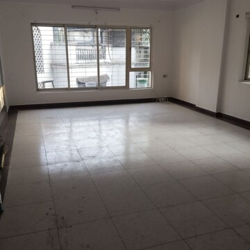 Room in 3 BHK Apartment at Solitaire Malad West, Navy Colony – for Rent