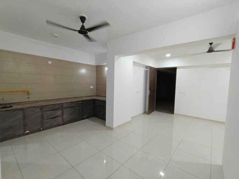 Room, sun-atmosphere 3 Bedroom 1700 Sq.Ft. Apartment In Shela Ahmedabad 9949142