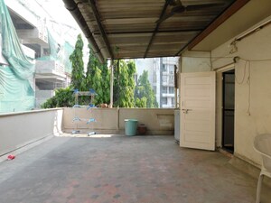 Parking in 2 BHK Apartment at Chembur – for Rent
