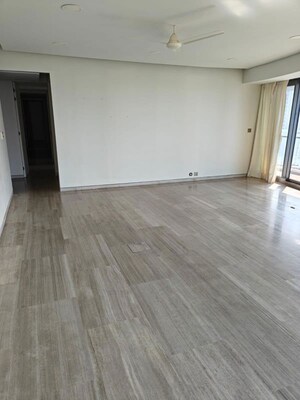 Room in 4 BHK Apartment at Lodha World View, Worli – for Sale