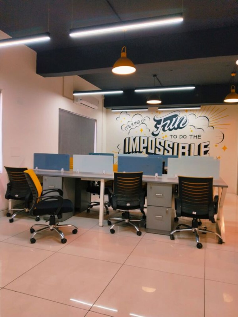 Team Area, sector 3 Commercial Office Space 1200 Sq.Ft. In Sector 3 Noida 9949422