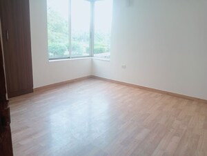 Room in 4 BHK Apartment at Emaar Palm Terraces Select, Sector 66 – for Rent