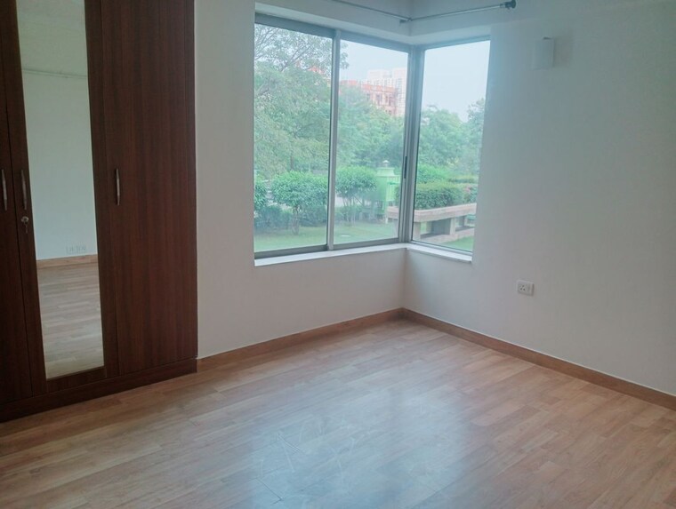 Room, emaar-palm-terraces-select 4 Bedroom 2410 Sq.Ft. Apartment In Sector 66 Gurgaon 9949457