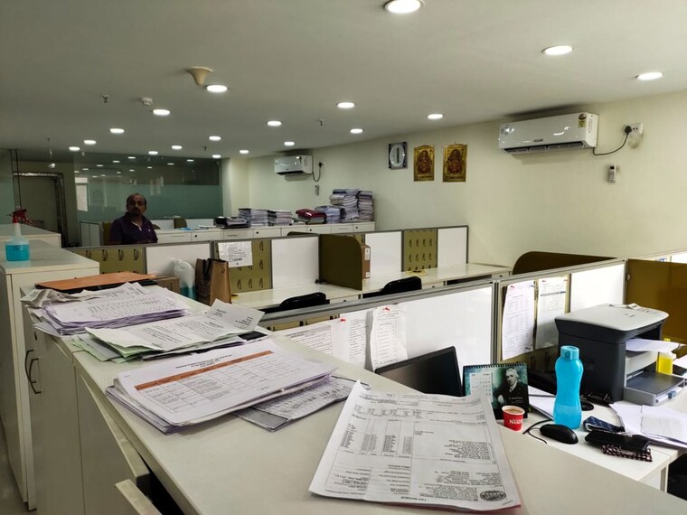 Team Area, chinar park Commercial Office Space 1600 Sq.Ft. In Chinar Park Kolkata 9949385