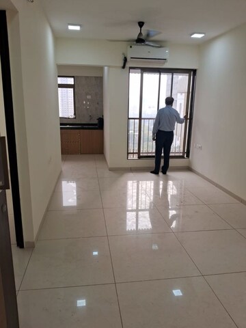 Room in 2 BHK Apartment at Chandak 34 Park Estate, Goregaon West – for Rent