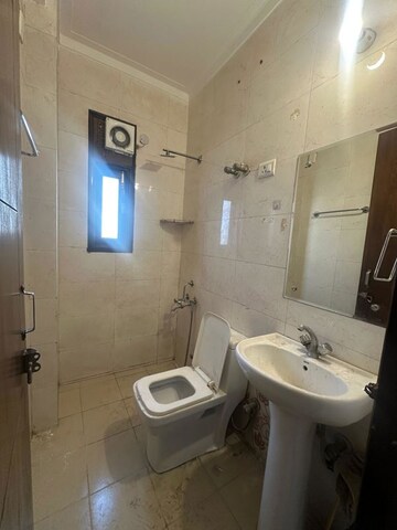 Bathroom in 1 BHK Builder Floor at Saket – for Rent