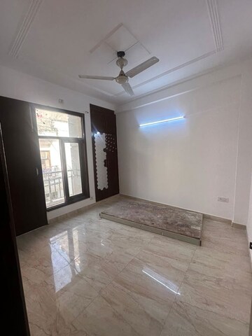 Room in 1 BHK Builder Floor at Saket – for Rent
