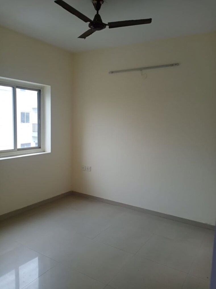 Room, sare-springview-floors 4 Bedroom 1300 Sq.Ft. Apartment In Lal Kuan Ghaziabad 9949847