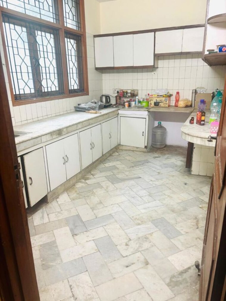 Kitchen, panchsheel enclave 3 Bedroom 1550 Sq.Ft. Builder Floor In Panchsheel Enclave Delhi 9949855