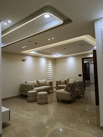 Gym in 3 BHK Builder Floor at Meenakshi Garden – for Sale