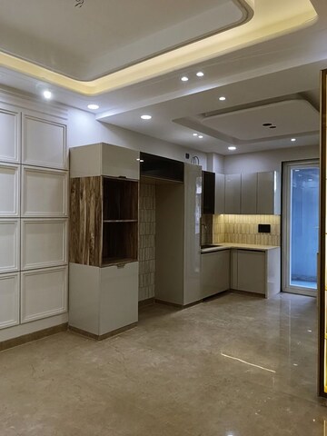 Building Lobby in 3 BHK Builder Floor at Meenakshi Garden – for Sale