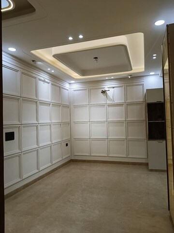 Bathroom in 3 BHK Builder Floor at Meenakshi Garden – for Sale