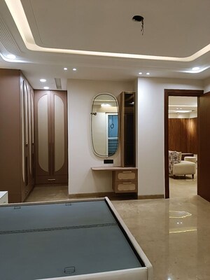 Building Lobby in 3 BHK Builder Floor at Meenakshi Garden – for Sale