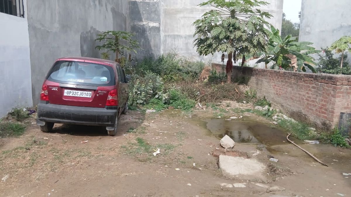 Plot For Sale in Vrindavan Yojna