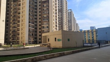 3 BHK Apartment – Exterior View View at Amrapali Golf Homes, Sector 4 Greater Noida - for Sale