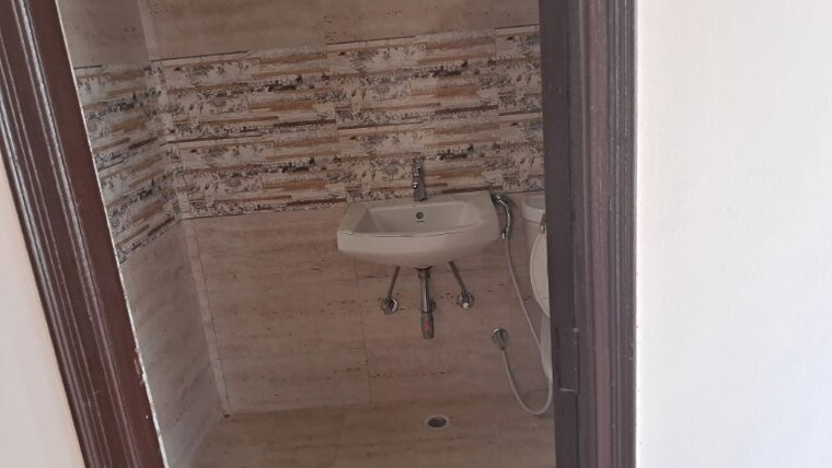 Bathroom, amrapali-golf-homes 3 Bedroom 1115 Sq.Ft. Apartment In Sector 4 Greater Noida Greater Noida 9949869