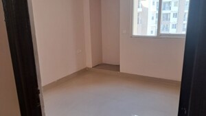 Room in 3 BHK Apartment at Amrapali Golf Homes, Sector 4 Greater Noida – for Sale