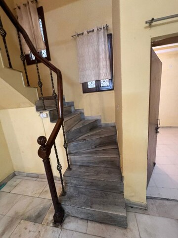 Staircase in 4 BHK Apartment at Saket – for Rent