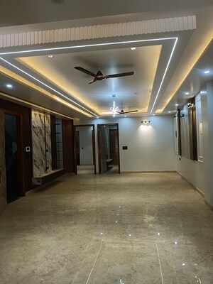 3 BHK Builder Floor For Sale in Meenakshi Garden