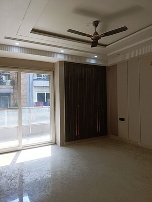 Building Lobby in 3 BHK Builder Floor at Meenakshi Garden – for Sale