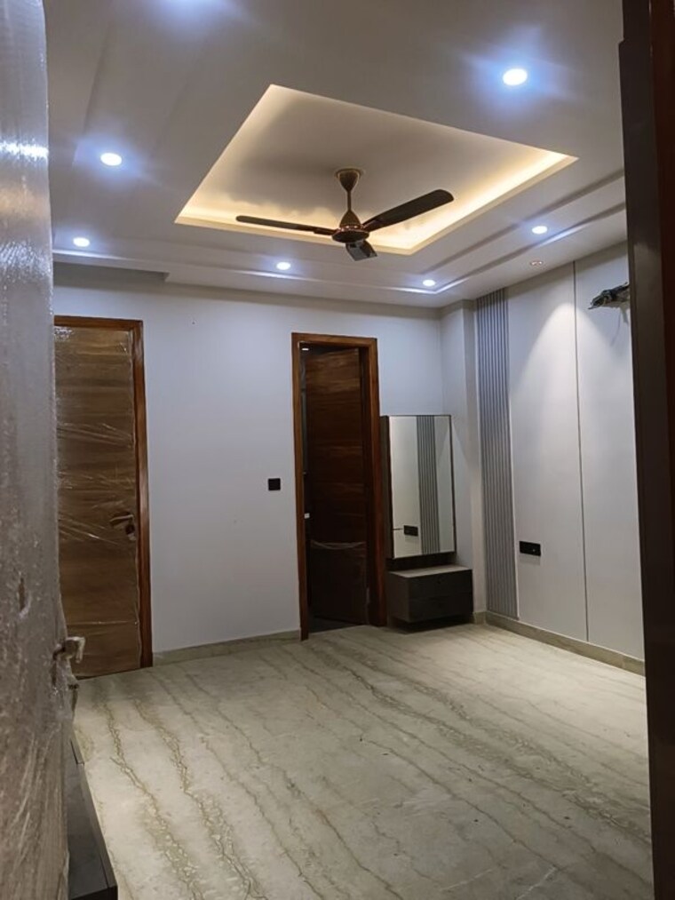Room, meenakshi garden 3 Bedroom 1800 Sq.Ft. Builder Floor In Meenakshi Garden Delhi 9949978