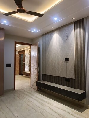 Building Lobby in 3 BHK Builder Floor at Meenakshi Garden – for Sale