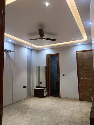 Building Lobby in 3 BHK Builder Floor at Meenakshi Garden – for Sale