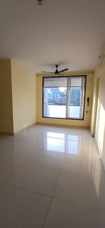 Room in 2 BHK Apartment at Naupada – for Rent
