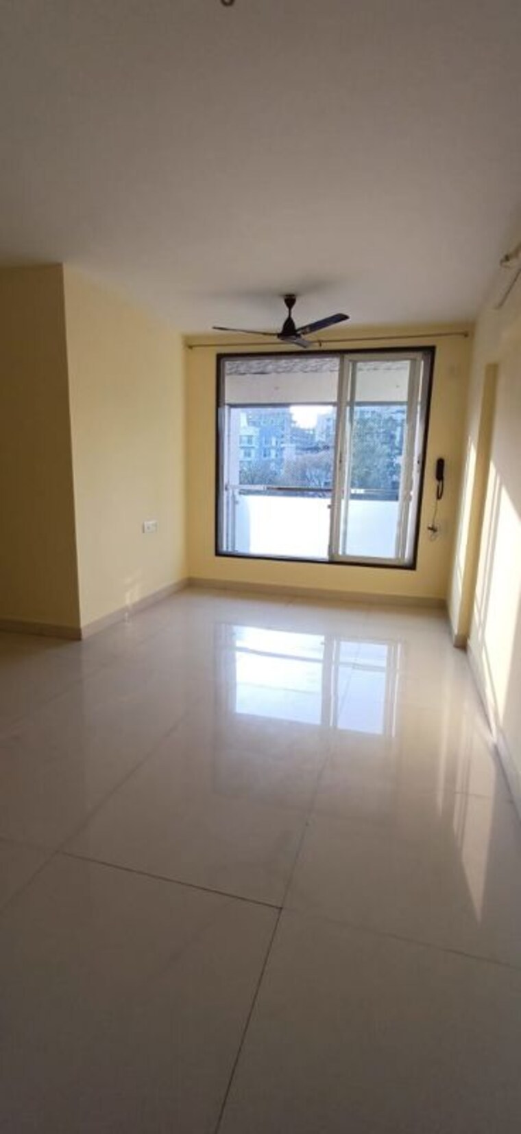 Room, naupada 2 Bedroom 690 Sq.Ft. Apartment In Naupada Thane 9949991