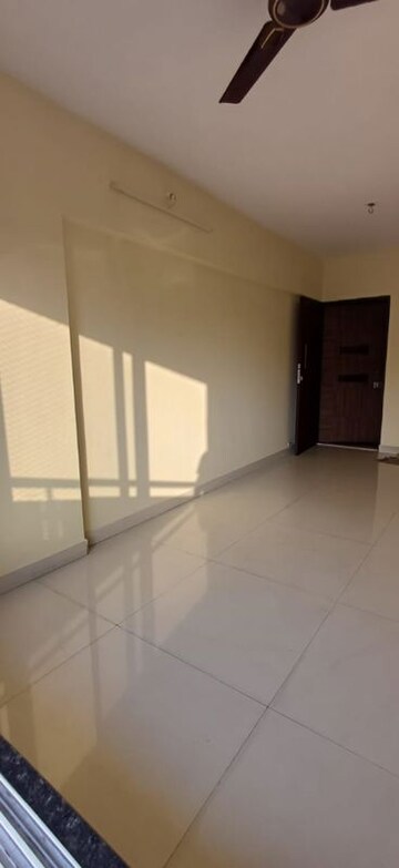 2 BHK Apartment For Rent in Naupada
