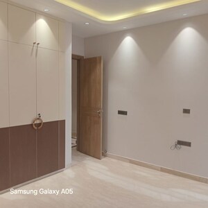 Room in 4 BHK Builder Floor at Greater Kailash ii – for Rent