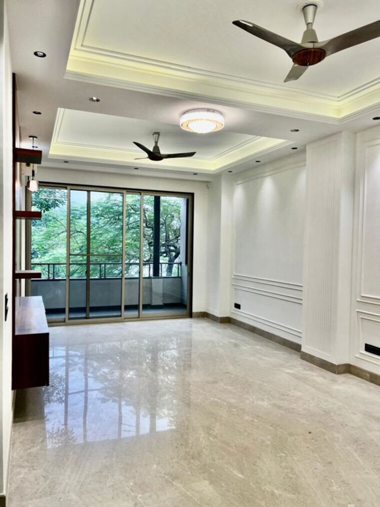 Balcony, safdarjung enclave 3 Bedroom 200 Sq.Yd. Builder Floor In Safdarjung Enclave Delhi 9950100