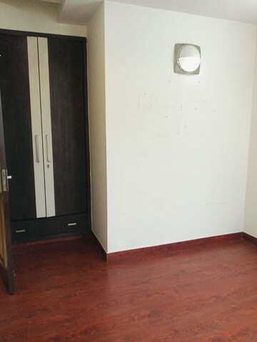 Room in 3 BHK Builder Floor at Safdarjung Development Area – for Rent