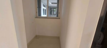 Room in 3 BHK Apartment at Runwal Forests, Kanjurmarg West – for Rent