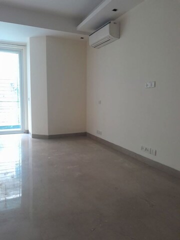 Room in 3 BHK Builder Floor at Chittaranjan Park – for Rent