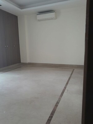 Room in 3 BHK Builder Floor at Chittaranjan Park – for Rent