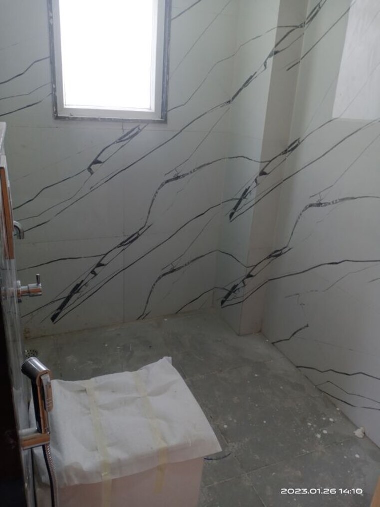 Bathroom, vasant kunj 3 Bedroom 1350 Sq.Ft. Builder Floor In Vasant Kunj Delhi 9950178