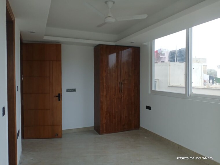 Room, vasant kunj 3 Bedroom 1350 Sq.Ft. Builder Floor In Vasant Kunj Delhi 9950178